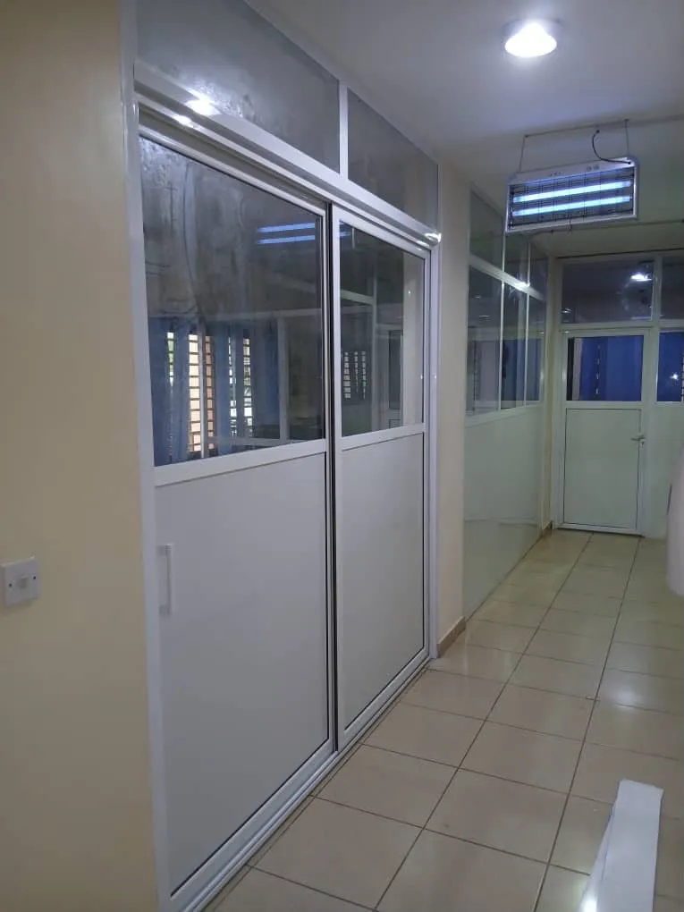 Aluminium sliding door and partition